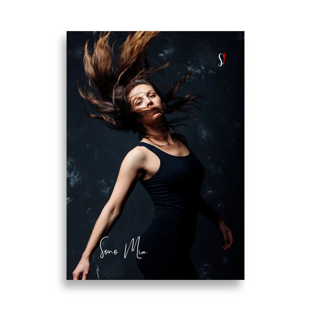 Poster "Sono Mia" (V2) - Ancore Slegata! 1 fotografia di donna con capelli al vento su sfondo nero