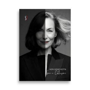 poster slegata di donna matura che sembra costruire se stessa attraverso la divisione dell'immagine in due parti